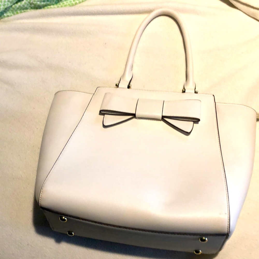 White bow purse:)